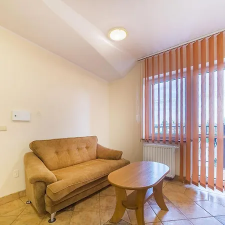 Daire Amber House