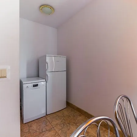Amber House Apartment *